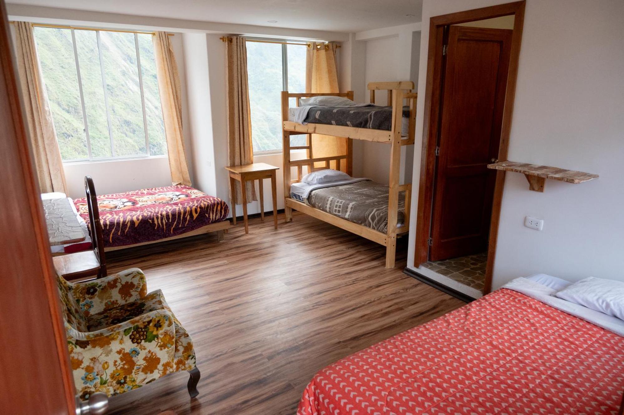 Backpackers-Balcones-River-Lodge 巴尼奥斯 外观 照片