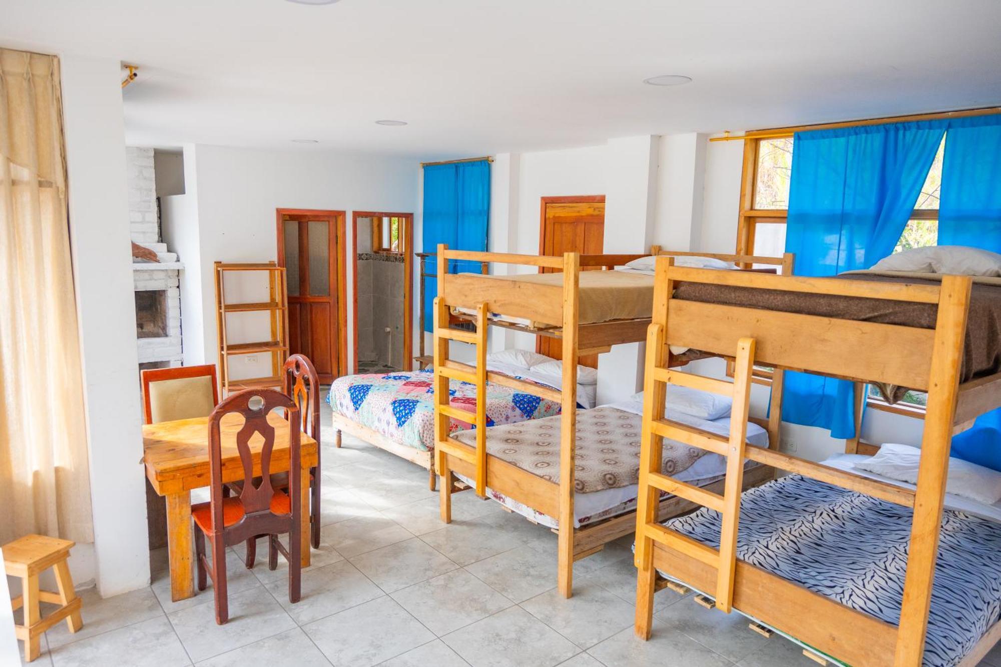 Backpackers-Balcones-River-Lodge 巴尼奥斯 外观 照片