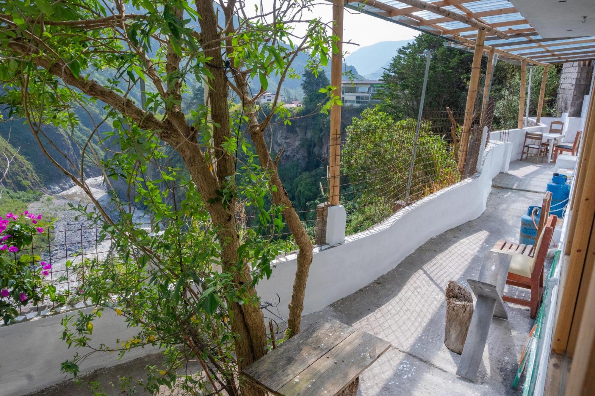 Backpackers-Balcones-River-Lodge 巴尼奥斯 外观 照片